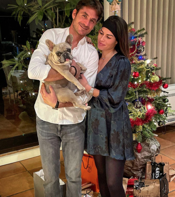 Fanny Skalli s'est mariée au cavalier Steve Guerdat et attend son premier enfant.