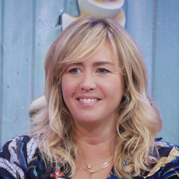Enora Malagré avoue à Jarry dans son "Jarry Show" avoir été draguée par des invités de "Touche pas à mon poste".