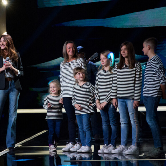 Exclusif - Carla Bruni Sarkozy, Virginie et ses enfants - Enregistrement de l'émission "La Lettre", présentée par S.Davant, qui sera diffusée le 16 janvier 2021 sur France 2. Le 16 octobre 2020 © Cyril Moreau / Bestimage