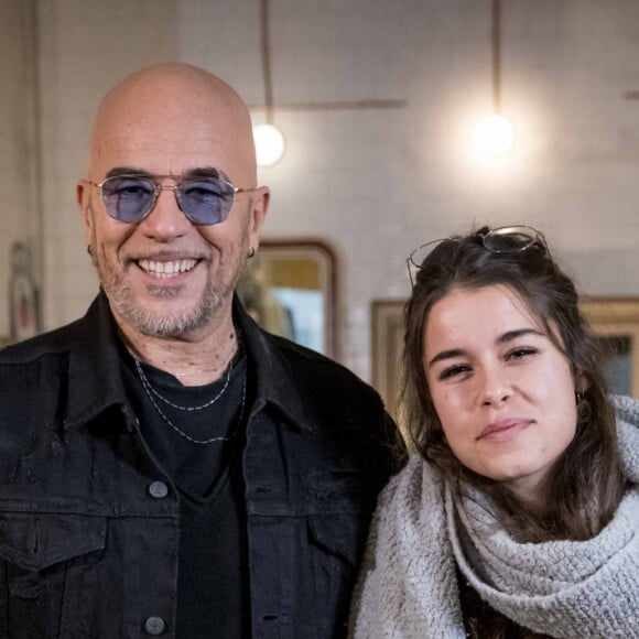 Exclusif - Pascal Obispo lors de l'enregistrement de sa surprise pour l'émission "La Lettre", à La Cantine Sauvage à La Plaine-Saint-Denis à Paris, présentée par S.Davant et diffusée le 16 janvier 2021 sur France 2. Le 5 décembre 2020 © Cyril Moreau / Bestimage