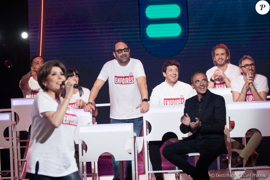 Nikos Aliagas, Liane Foly, Slimane, Jenifer Bartoli, Kad Merad, Patrick Bruel, Philippe Lacheau, Christophe Willem - Enregistrement de l'émission "Les enfoirés jouent le jeu", qui sera diffusée le 30 novembre en prime time sur TF1. Le 18 novembre 2019 © Cyril Moreau / Bestimage
