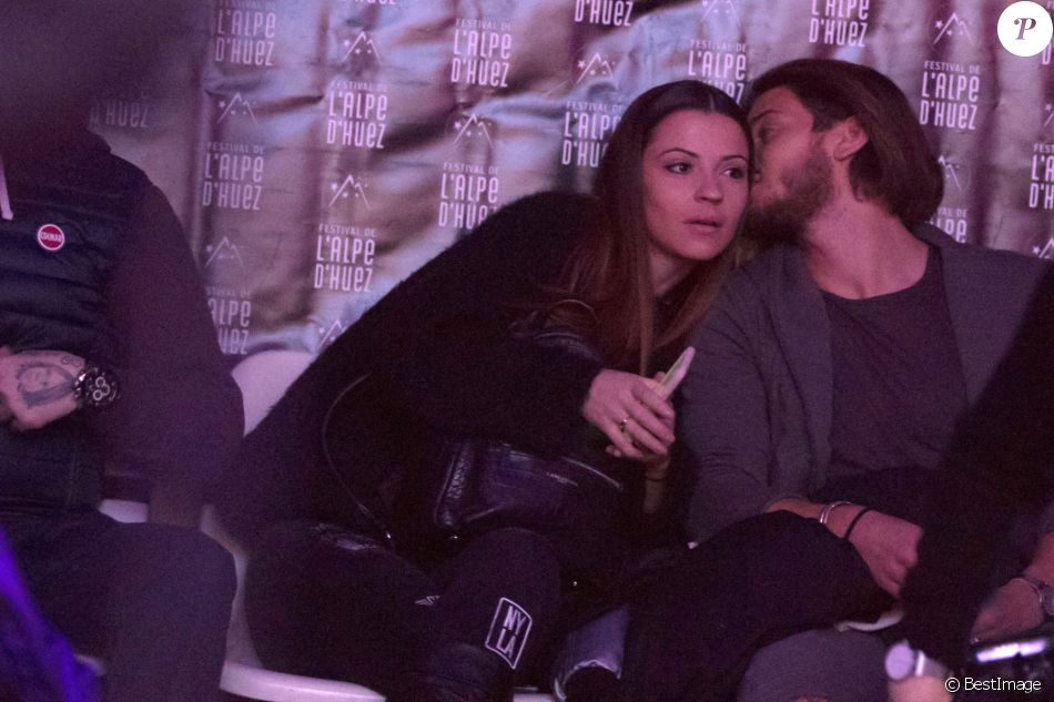 Rayane Bensetti et Denitsa Ikonomova très proches lors du 21ème Festival International du Film de Comédie de l'Alpe d'Huez le 18 janvier 2018.