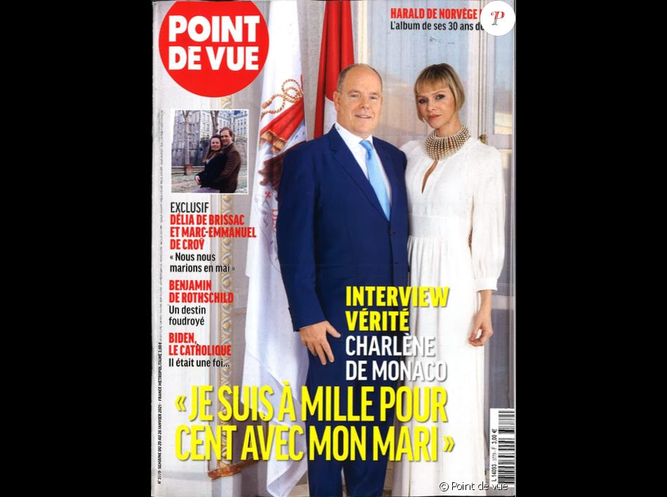Charlene de Monaco et son mari le prince Albert dans le magazine "Point de vue" du 20 janvier 2021.