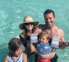 Armie Hammer et Elizabeth Chambers avec leurs enfants Harper et Ford, photo Instagram pour la fête des Pères en juin 2020. L'acteur américain et la présentatrice télé britannique ont annoncé en juillet 2020 leur séparation, après dix ans de mariage.