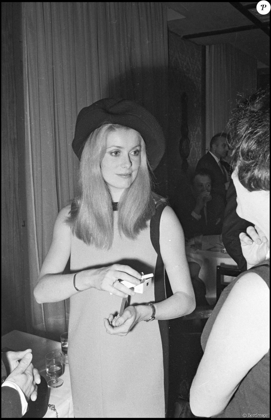 Catherine Deneuve à Paris en 1968.