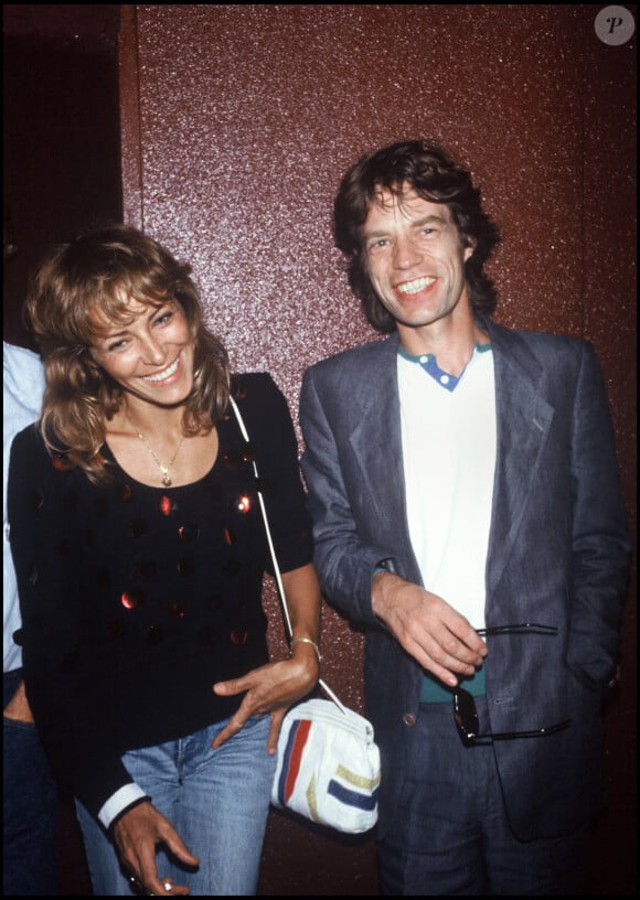 Nathalie Delin et Mick Jagger en soirée à L'Apocalypse en 1983.