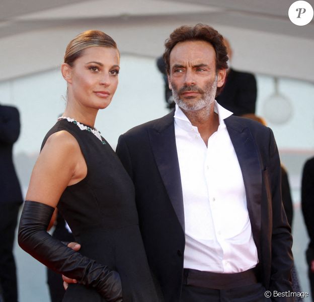 Anthony Delon et sa fiancée Sveva Alviti lors de la cérémonie d'ouverture de la 77ème édition du festival international du film de Venise (Mostra).