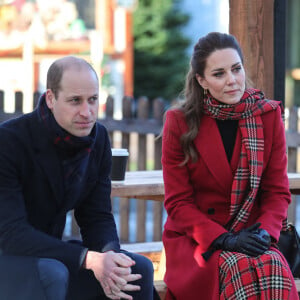 Le prince William, duc de Cambridge, Catherine Kate Middleton, duchesse de Cambridge lors d'une visite du chateau de Cardiff.