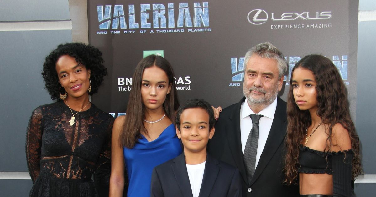 Luc Besson avec sa femme Virginie Besson-Silla et ses enfants Thalia