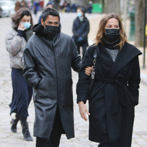 Jamel Debbouze et Melissa Theuriau - Obsèques de Jean-Pierre Bacri au crématorium du cimetière du Père Lachaise à Paris le 26 janvier 2021. © Panoramic / Bestimage