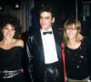 Clio Goldsmith et Anthony Delon et sa mère Nathalie lors d'une soirée à Paris.