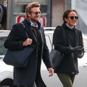 Exclusif - Simon Baker et his wife Rebecca Rigg se promènent dans les rues de New York le 19 janvier 2019