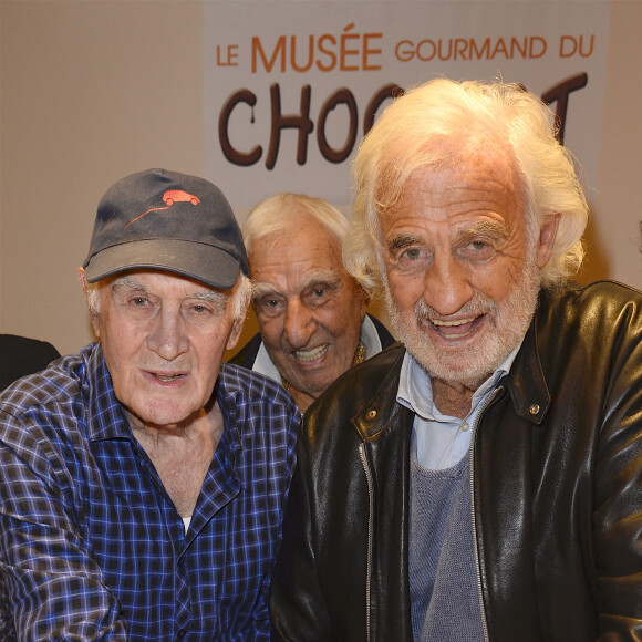 Rémy Julienne, Charles Gérard et Jean-Paul Belmondo - Lancement du "Wall of fame de Choco-Story" avec l'empreinte en chocolat des mains de célébrités au musée gourmand du chocolat. © Coadic Guirec/Bestimage