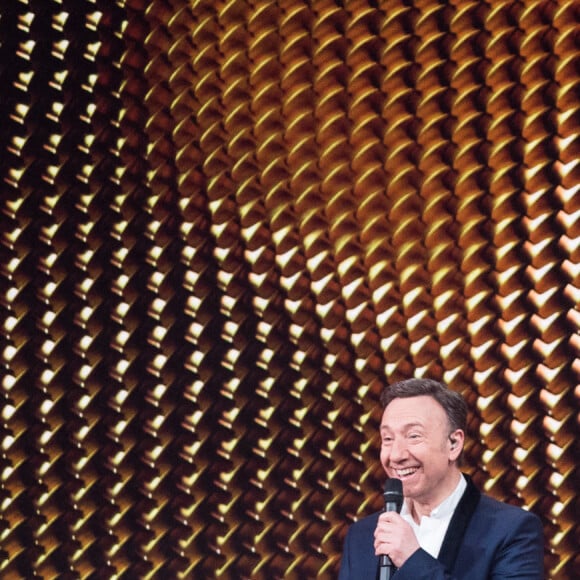 Exclusif - Stéphane Bern, Laurence Boccolini, Barbara Pravi ( ui sera la candidate française à l'Eurovision) - Émission "Eurovision France, c'est vous qui décidez" sur France 2 en direct du Studio 128 à la Plaine Saint-Denis. Le 30 janvier 2021. © Tizianoda Silva / Pierre Perusseau / Bestimage