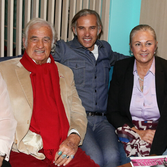 Luana Belmondo, Jean-Paul Belmondo, Paul Belmondo, Florence Belmondo, Annabelle Belmondo - A l'occasion du lancement de son nouveau livre "Mes recettes bonne humeur" (Editions du Cherche Midi), Luana Belmondo a réuni ses proches et amis épicuriens autour d'un Aperitivo concocté par le Chef Denny Imbroisi (Restaurant IDA) à Paris, le 13 Octobre 2016. © Dominique Jacovides/Bestimage