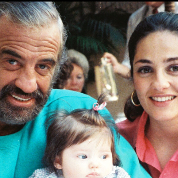 Jean-Paul Belmondo, sa fille Florence et sa petite-fille Annabelle en 1988.