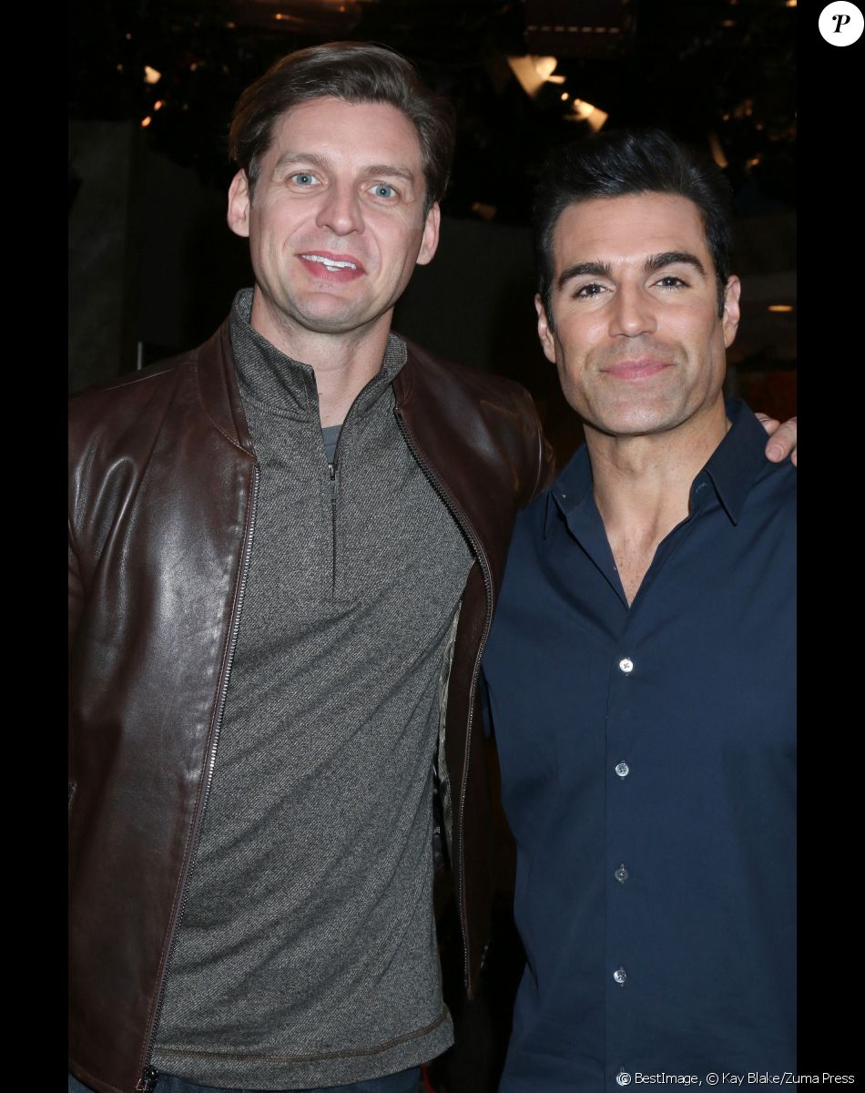 Donny Boaz, Jordi Vilasuso - Eric Braeden fête ses 40 ans dans le rôle de Victor Newman dans la série "Les Feux de l'amour" au CBS Television City à Los Angeles, Californie, Etats-Unis, le 7 février 2020. © Kay Blake/Zuma Press/Bestimage