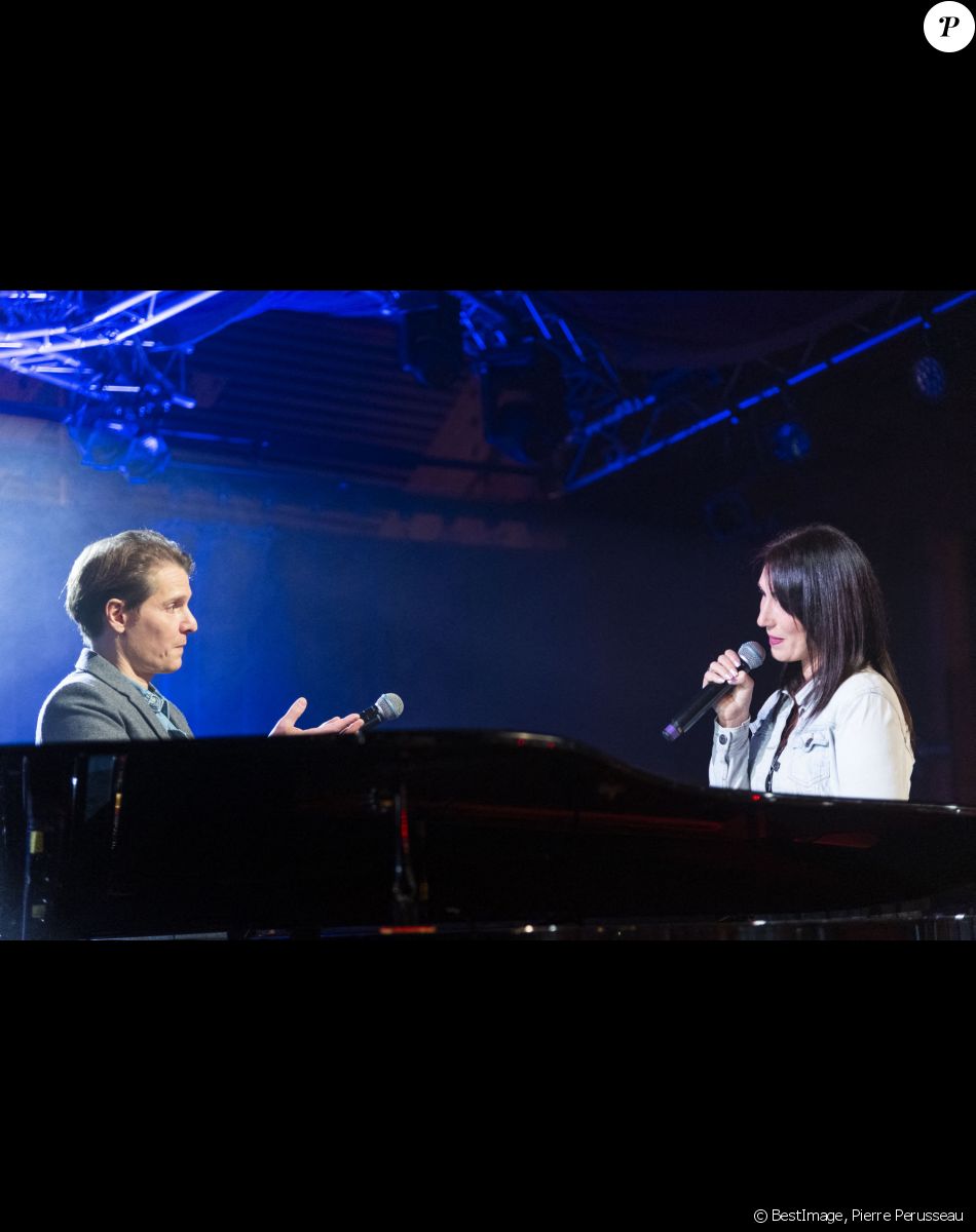 Exclusif - Benabar lors de l'enregistrement de la surprise à Mélanie pour l'émission "La Lettre", au Cabaret Sauvage à Paris, présentée par S.Davant et diffusée le 16 janvier 2021 sur France 2. Le 16 décembre 2020 © Pierre Perusseau / Bestimage