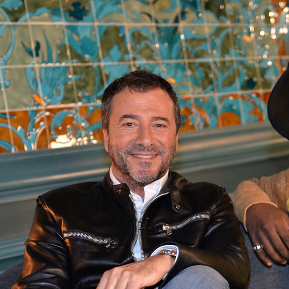 Exclusif - Dadju et Bernard Montiel en backstage pour une interview avec Bernard Montiel avant le concert livestream "New Live Experience" à l'Olympia à Paris, diffusé en direct le 6 février sur Canal+ © Veeren Ramsamy / Bestimage