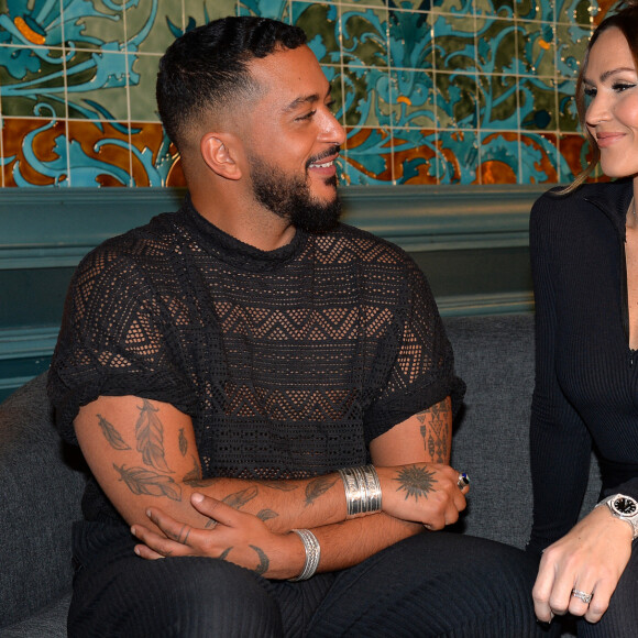 Exclusif - Vitaa et Slimane en backstage pour une interview avec Bernard Montiel avant le concert livestream "New Live Experience" à l'Olympia à Paris, diffusé en direct le 6 février sur Canal+ © Veeren Ramsamy / Bestimage