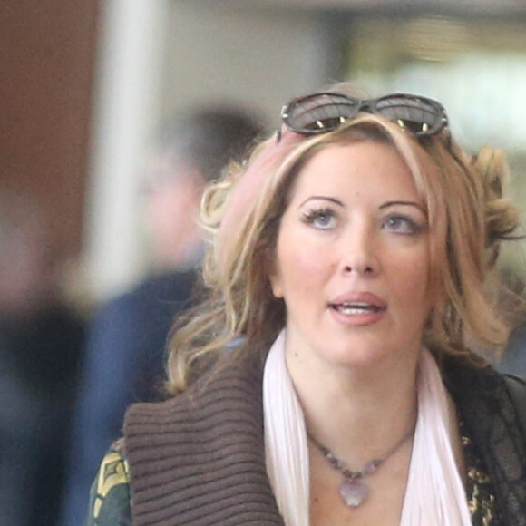 Exclusif - Loana Petrucciani très amincie, prend l'avion à Orly en toute discrétion pour rejoindre l'émission de téléréalité "La Villa des Coeurs Brisés 4" en République Dominicaine à Punta Cana le 23 mars 2018.