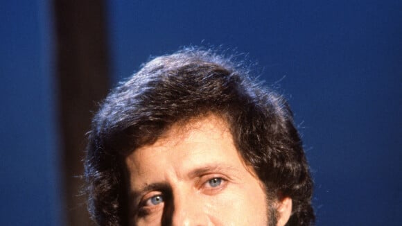 Joe Dassin : Son fils Jonathan perpétue une curieuse tradition familiale avec ses enfants !