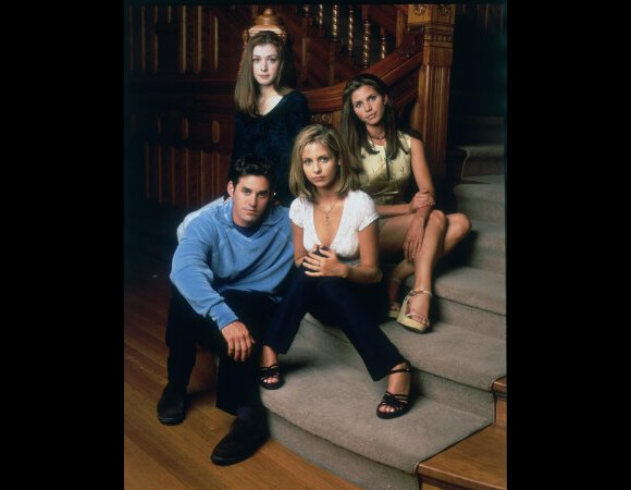 Sarah Michelle Gellar, Alyson Hannigan, Charisma Carpenter et Nicholas Brendon la série "Buffy contre les vampires".