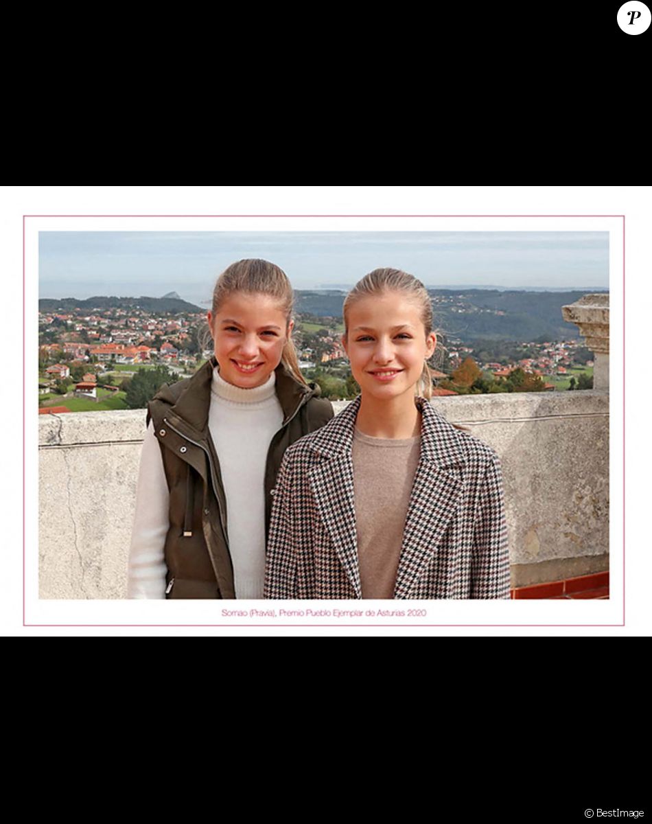 La princesse Leonor et l'infante Sofia d'Espagne - Carte de Noël 2020 de la famille royale espagnole. Madrid, Espagne, 11 décembre 2020.