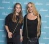 Exclusif - Chloé Mons et Poppée Bashung - Photocall de la première du spectacle "Les Parisiennes" aux Folies Bergères à Paris le 24 mai 2018. © Olivier Borde - Pierre Perusseau/Bestimage 