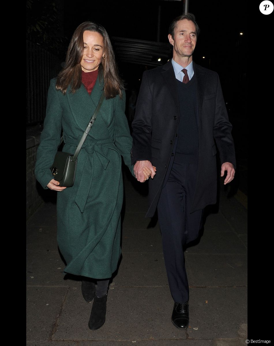 Pippa Middleton et son mari James Matthews se rendent à l'église St-Luke à Londres.