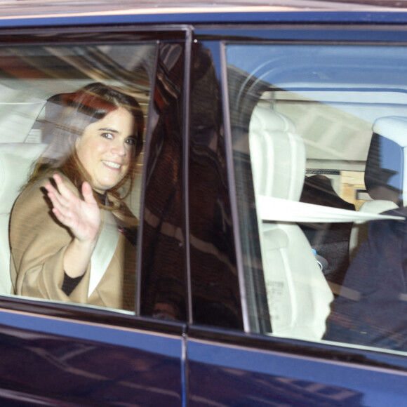 La princesse Eugénie d'York et son mari Jack Brooksbank avec leur fils quittent l'hôpital de Portland, Royaume Uni, le 12 février 2021. Photo by Splash News/ABACAPRESS.COM