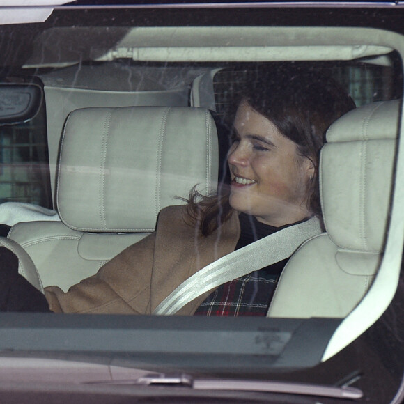 La princesse Eugénie d'York et son mari Jack Brooksbank avec leur fils quittent l'hôpital de Portland, Royaume Uni, le 12 février 2021. Photo by Splash News/ABACAPRESS.COM