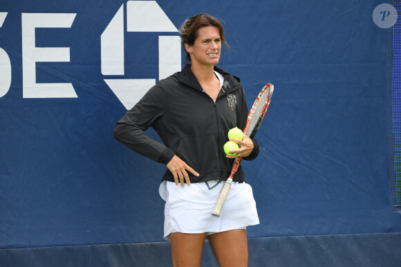 Amélie Mauresmo - Les joueurs de tennis s'entraînent lors du tournoi US Open au sein de l'USTA National Tennis Center à New York, le 25 août 2019. © Chryslene Caillaud / Panoramic / Bestimage 