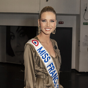 Exclusif - Amandine Petit (Miss France 2021) - Backstage de l'enregistrement de l'émission "A Prendre ou A Laisser (APOAL)", présentée par C.Hanouna et diffusée en direct le 26 janvier sur C8 © Jack Tribeca / Bestimage