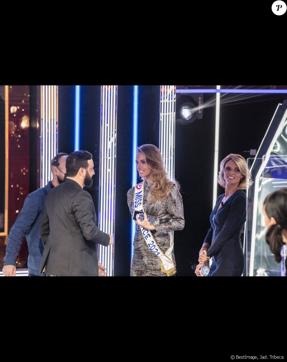Exclusif - Amandine Petit (Miss France 2021) et Sylvie Tellier - Enregistrement de l'émission "Touche Pas à Mon Poste (TPMP)", présentée par C.Hanouna et diffusée sur C8 le 7 janvier 2021 © Jack Tribeca / Bestimage
