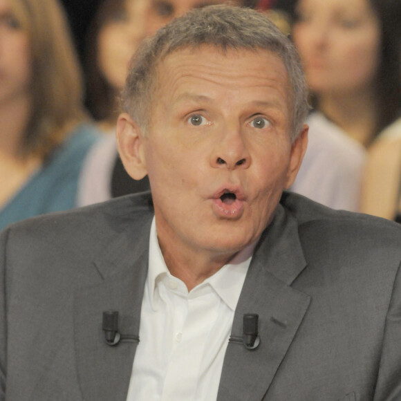 Patrick Poivre d'Arvor dans l'émission "Vivement Dimanche", sur France 2.