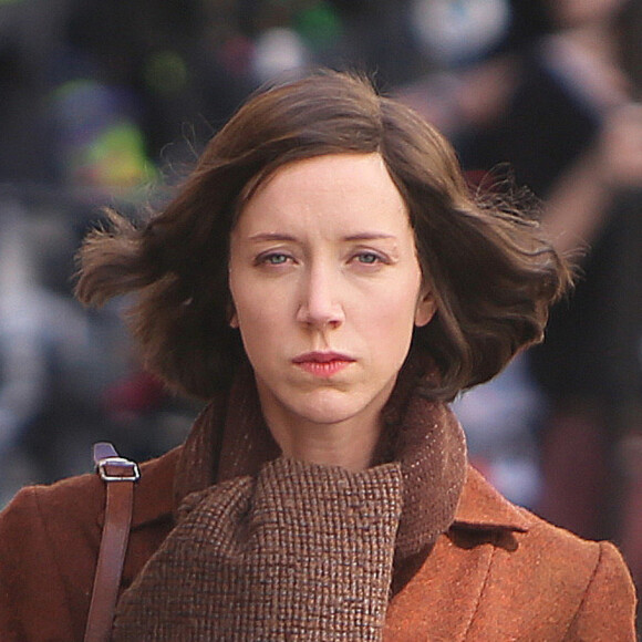 Exclusif - Sara Giraudeau - Reprise du tournage interrompu pendant le confinement du film "Adieu Monsieur Haffmann" dans le quartier de Montmartre à Paris le 1er juin 2020. © Panoramic / Bestimage 