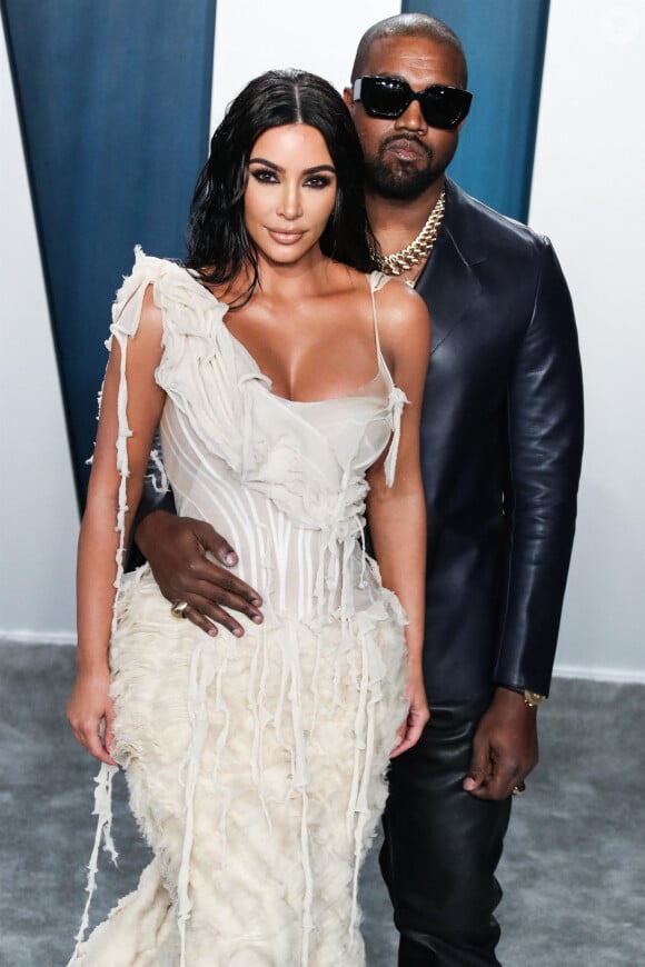 Info - Kim Kardashian fête ses 40 ans - Kim Kardashian West, Kanye West - Photocall de la soirée Vanity Fair en marge de la 92ème cérémonie des Oscars 2020.