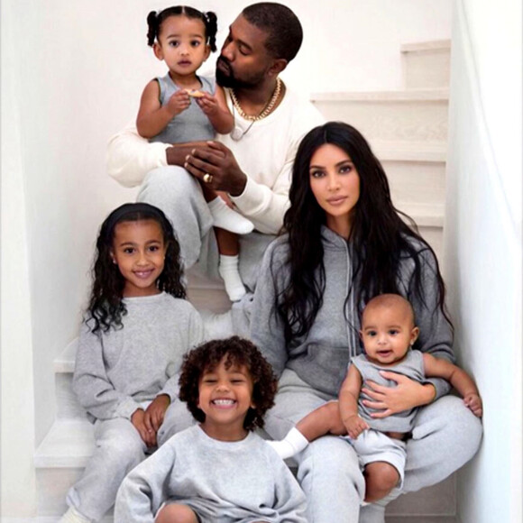 Kim Kardashian, Kanye West et leurs 4 enfants North, Saint, Chicago et Psalm.