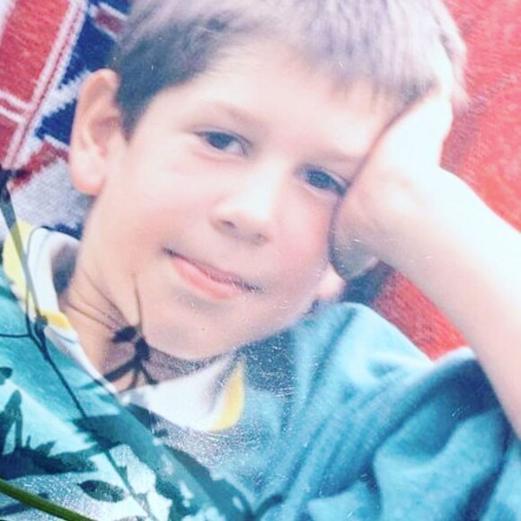 Mathieu Johann a publié une photo de lui à 7 ans, âge à partir duquel il a été violé par un homme, et durant quatre ans.