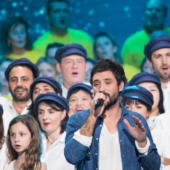 Jérémy Frérot - Deuxième jour de la 33ème édition du Téléthon au Parc de la Villette à Paris le 7 décembre 2019. © Tiziano Da Silva/Bestimage