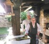 Lucien Keff pose avec son père Marcel sur le compte Instagram de leur restaurant La Lorraine.
