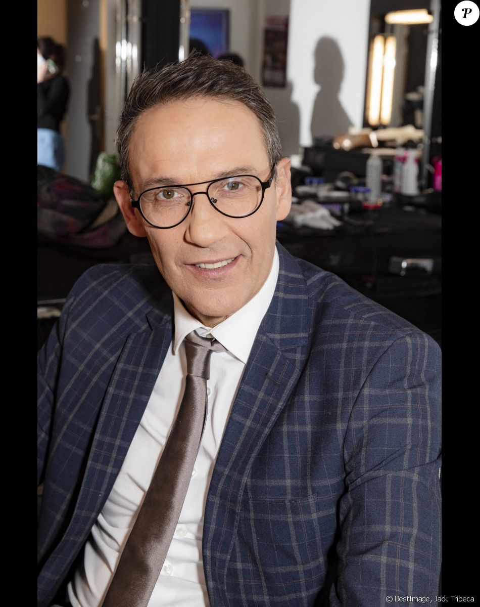Exclusif - Julien Courbet - Backstage de l'enregistrement de l'émission "Touche Pas à Mon Poste (TPMP)", présentée par Cyril Hanouna et diffusée sur C8 le 14 décembre 2020 © Jack Tribeca / Bestimage