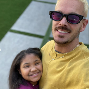 M.Pokora et Violet sur Instagram.