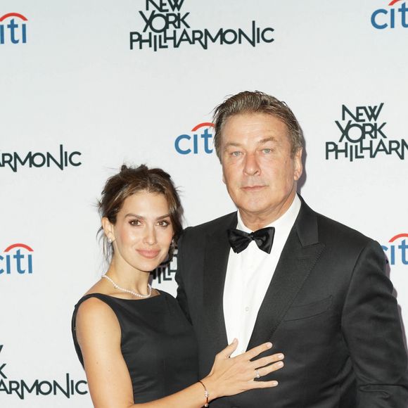 Alec Baldwin et sa femme Hilaria (enceinte) au photocall du gala Philharmonic Fall 2019 au David Geffen Hall, Lincoln Center à New York, le 7 octobre 2019