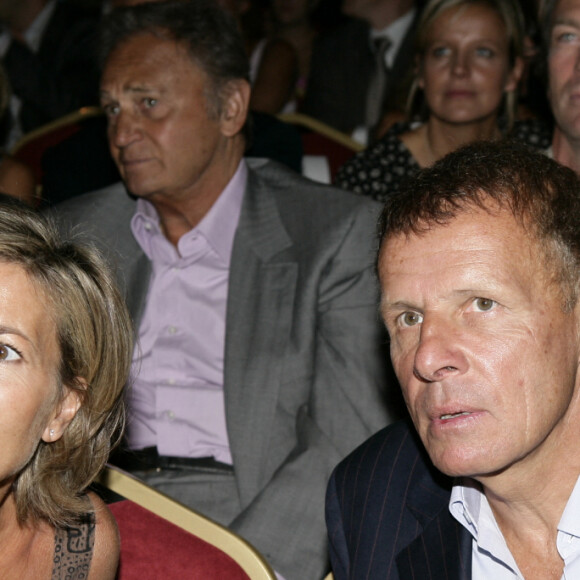 Archives - Claire Chazal et Patrick Poivre d'Arvor lors de la conférence de presse de rentrée de TF1 à Paris, le 29 août 2005. © Frédéric Piau/Bestimage