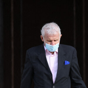Patrick Poivre d'Arvor (PPDA) - Sorties de la messe anniversaire à la mémoire de Pierre Cardin en l'église de La Madeleine à Paris. Le 29 janvier 2021.