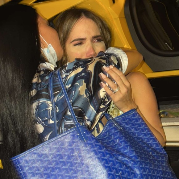 Manon Marsault reçoit un luxueux cadeau pour son anniversaire, le 4 mars 2021