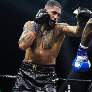 Tony Yoka a battu le Belge Joël Tambwe Djeko par abandon pendant le douzième round pour le titre vacant de l'Union Européenne des lourds à la H Arena de Nantes, France, le 5 mars 2021. © Federico Pestellini/Panoramic/Bestimage 