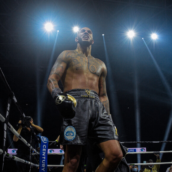 Tony Yoka a battu le Belge Joël Tambwe Djeko par abandon pendant le douzième round pour le titre vacant de l'Union Européenne des lourds à la H Arena de Nantes, France, le 5 mars 2021. © Federico Pestellini/Panoramic/Bestimage 